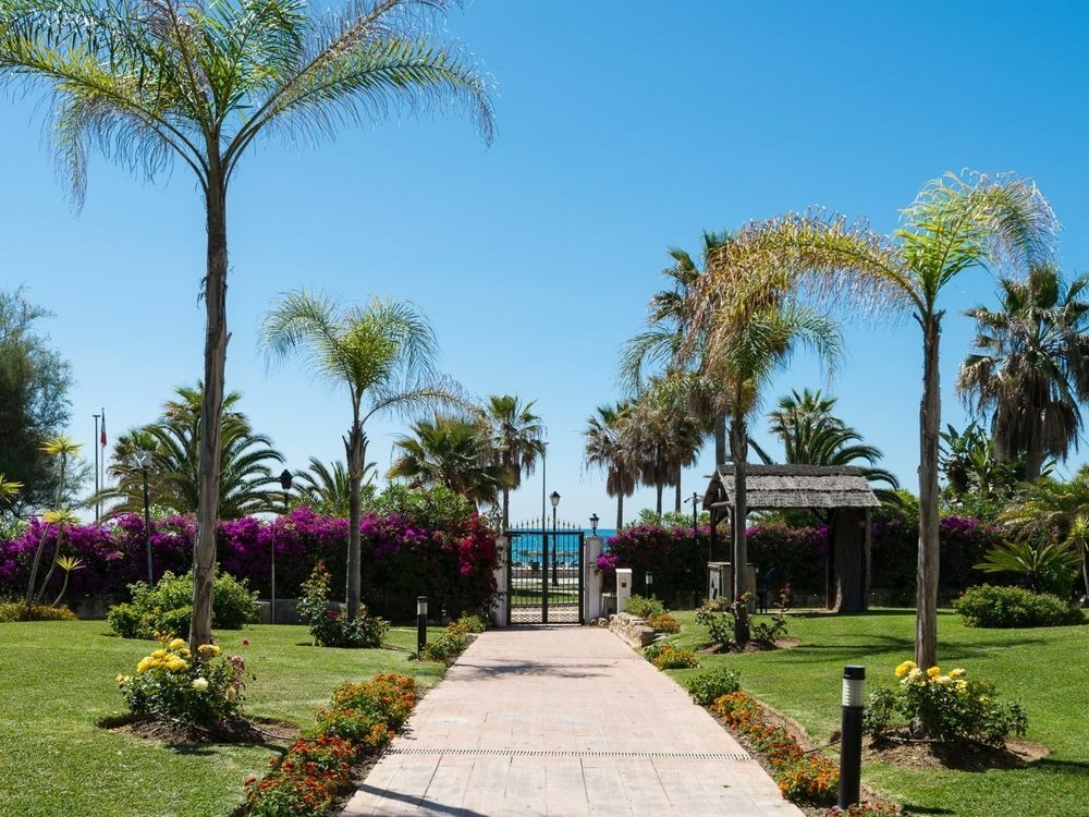 Puerto Banus Quiet Resort Marbella Exterior photo